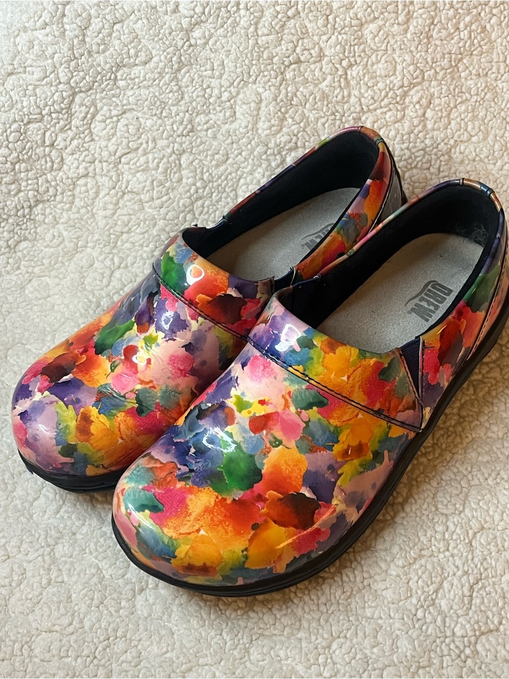 Klogs Footwear Watercolor Floral Comfort Clogs Slip Resistant Size 7